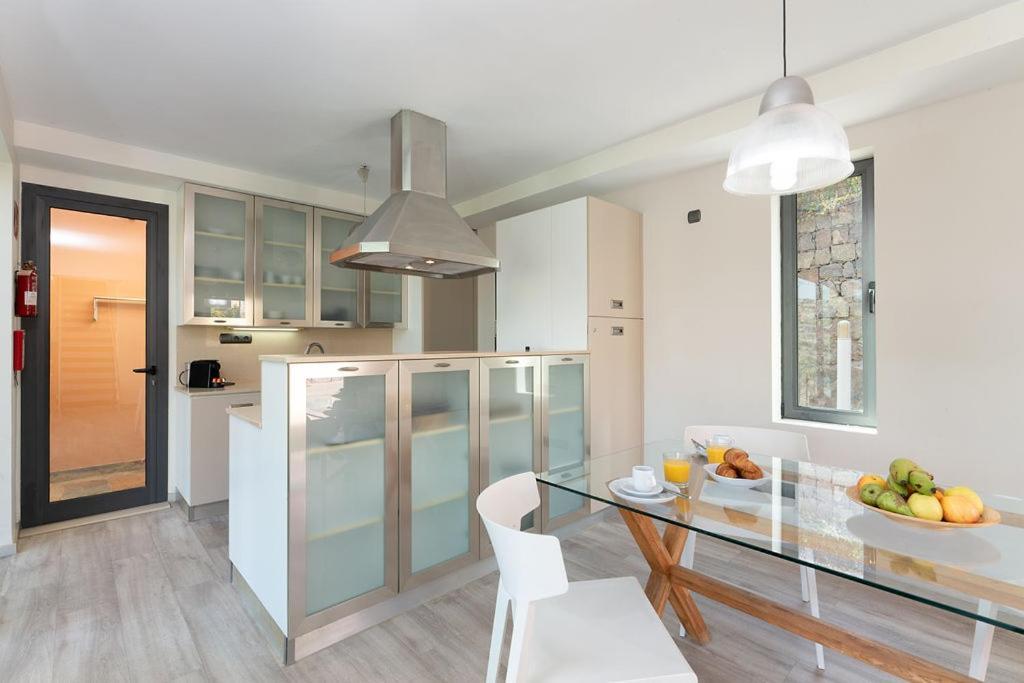 Villa Mit Pool Los Lagos 16 Salobre  Eksteriør billede