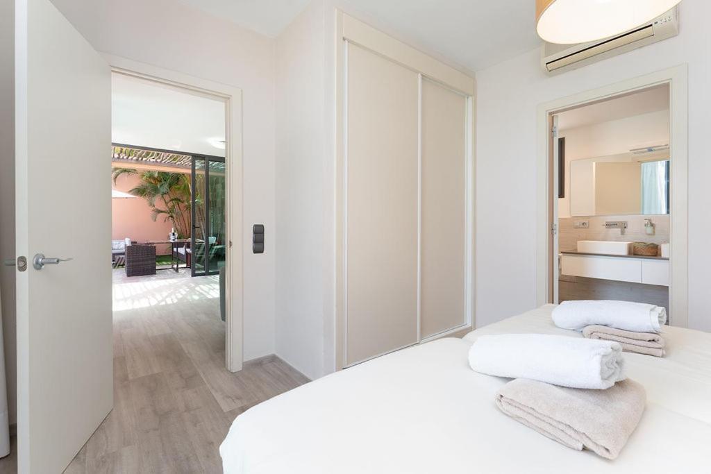 Villa Mit Pool Los Lagos 16 Salobre  Eksteriør billede